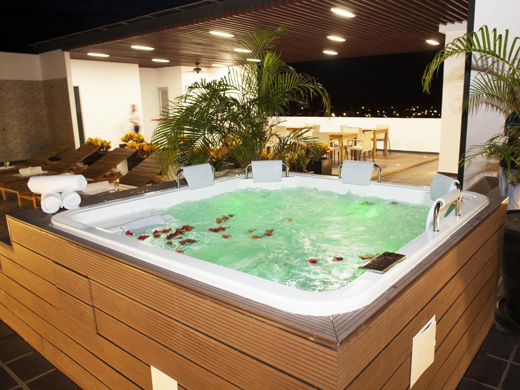 Hotel Cinco Montería Buitenkant foto
