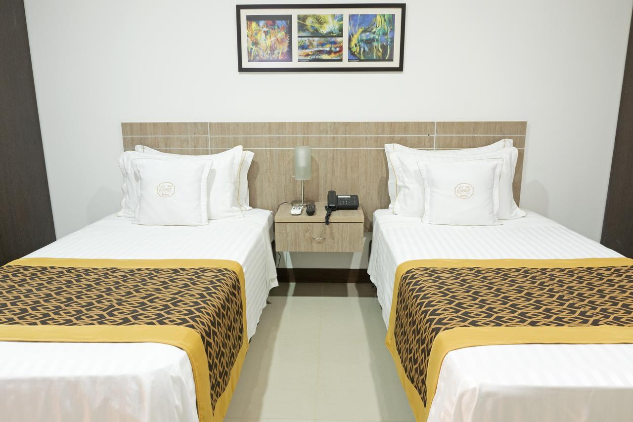 Hotel Cinco Montería Buitenkant foto
