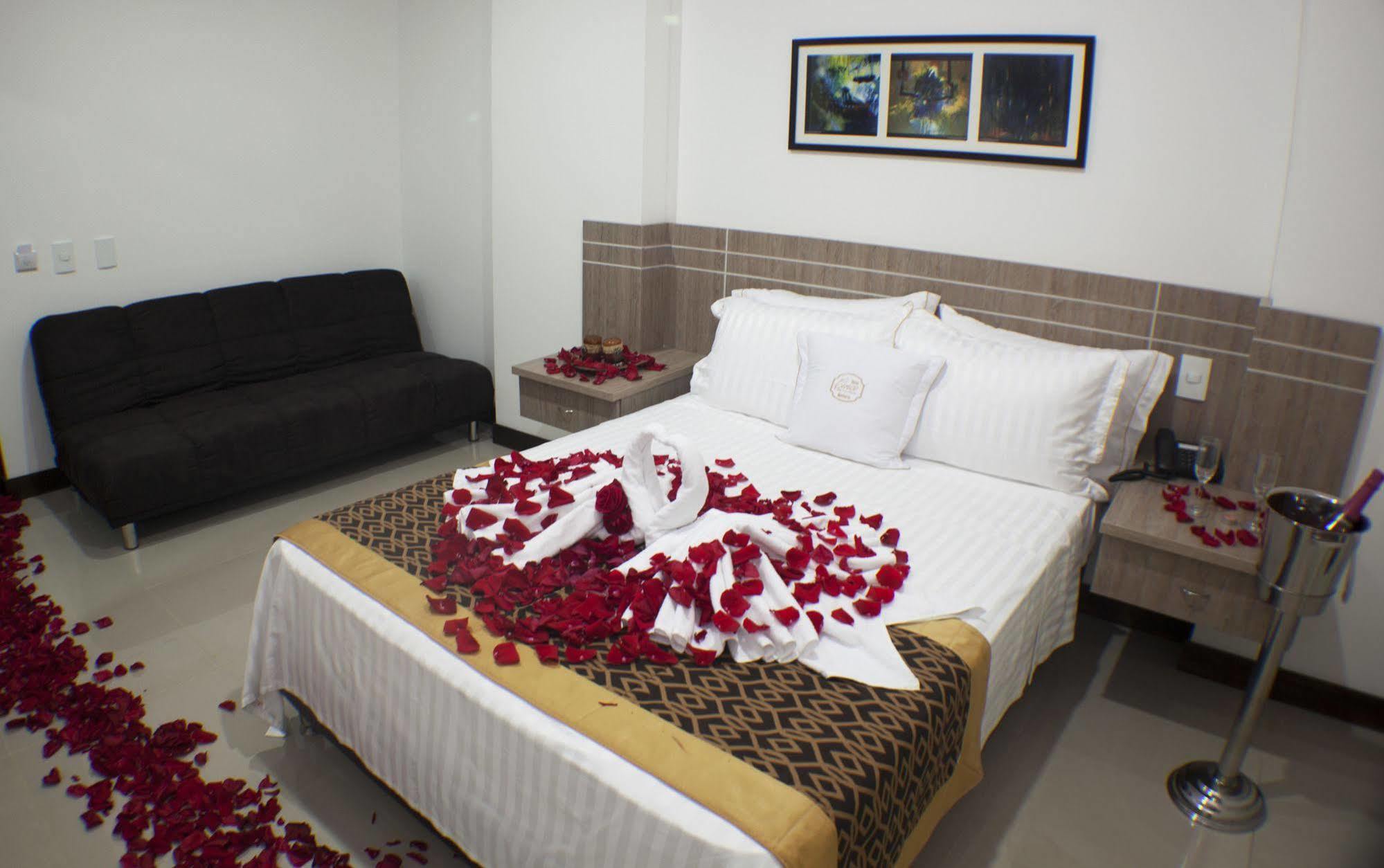 Hotel Cinco Montería Buitenkant foto