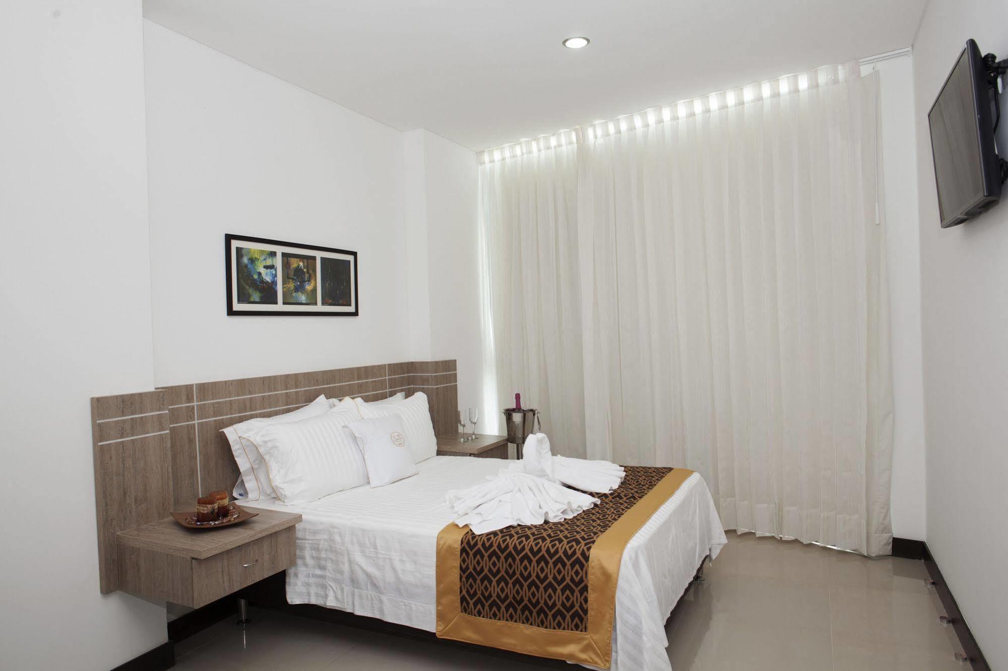 Hotel Cinco Montería Buitenkant foto